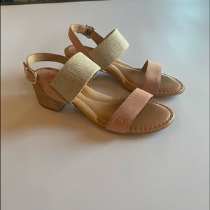 Womens Born sandals size 7M Neutral colors